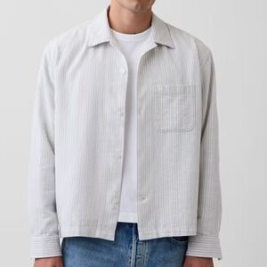 NWT GAP Mens XL Relaxed Fit Striped Cotton Long Sleeve Button Up Shirt White Blu